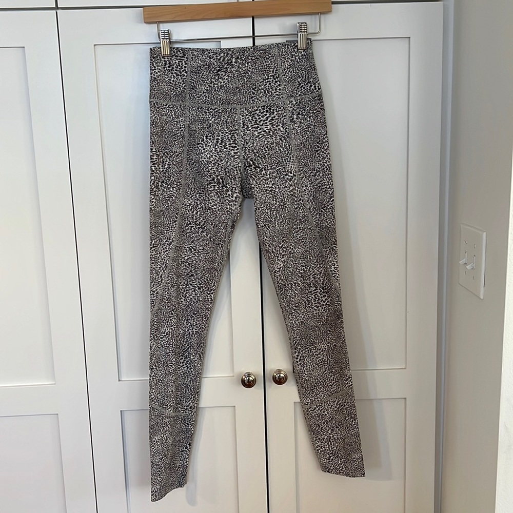 Varley leopard leggings